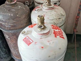 一氧化氮和一氧化二氮：化学非同一般